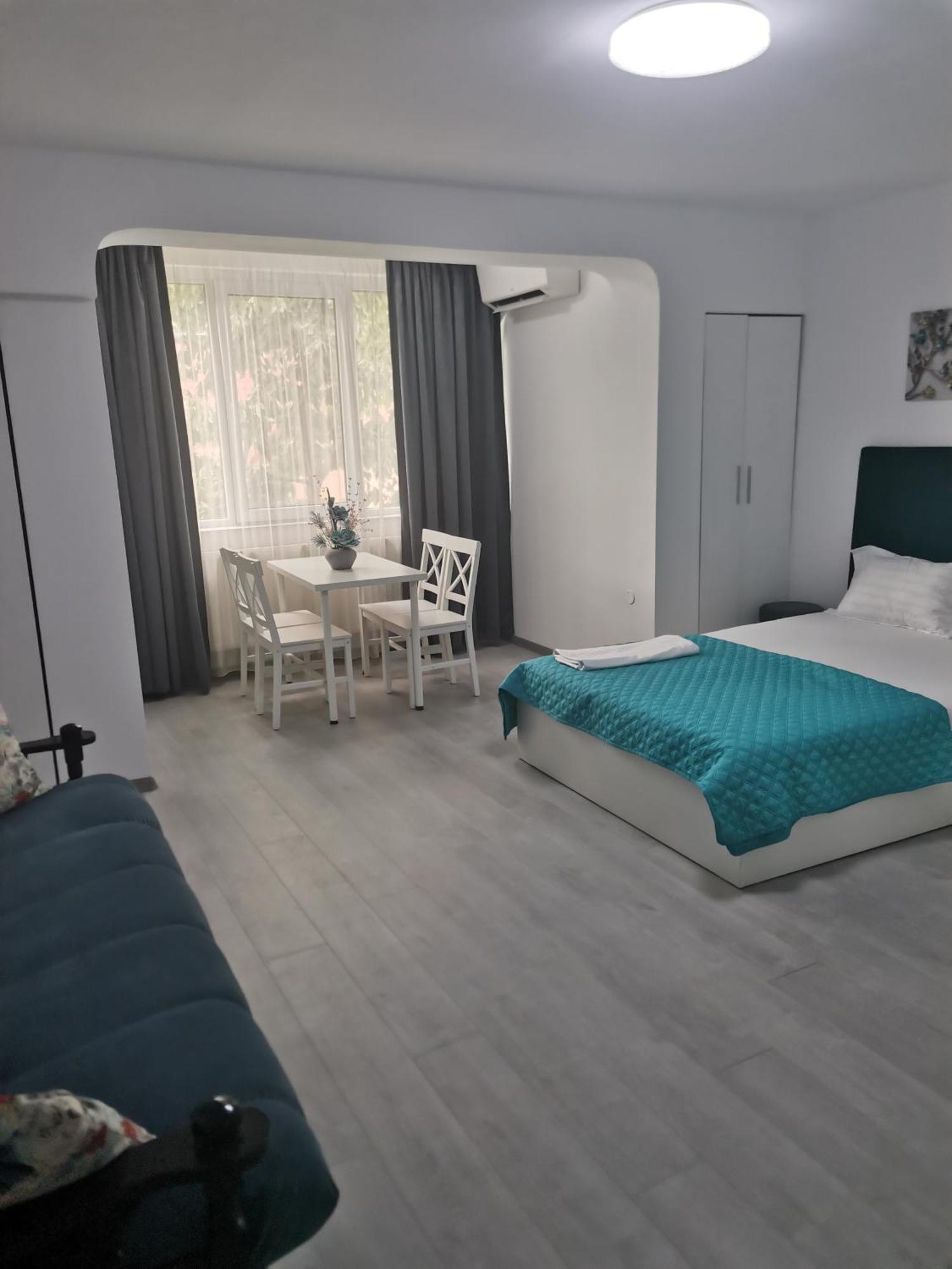 Zenlux Hotel Jászvásár Kültér fotó